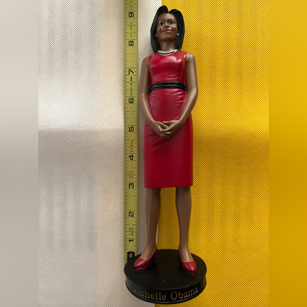 Michelle Obama - Former First Lady Of The USA, Lawyer Action Resin Figure
